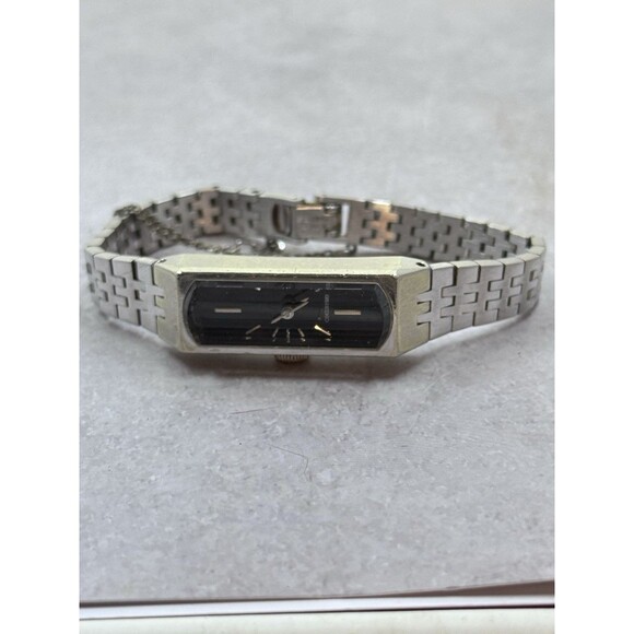 Vintage Silver Tone Woman’s Seiko Winding Watch,  1520-3679 Working main image 11